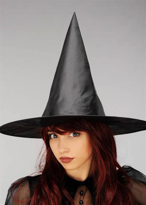 Making a Statement with your Plain Black Witch Hat: Bold and Daring Looks